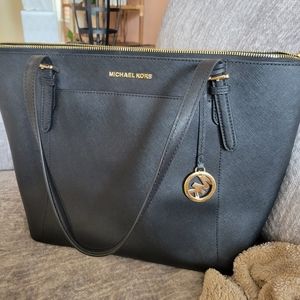 Michael Kors JetSet large bag